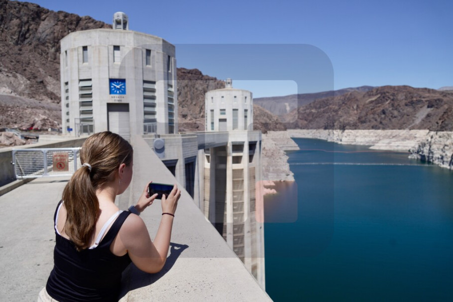 412256_colorado-river-lake-mead_iff.jpg