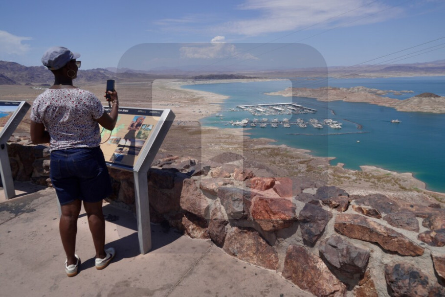 412257_colorado-river-lake-mead_iff.jpg