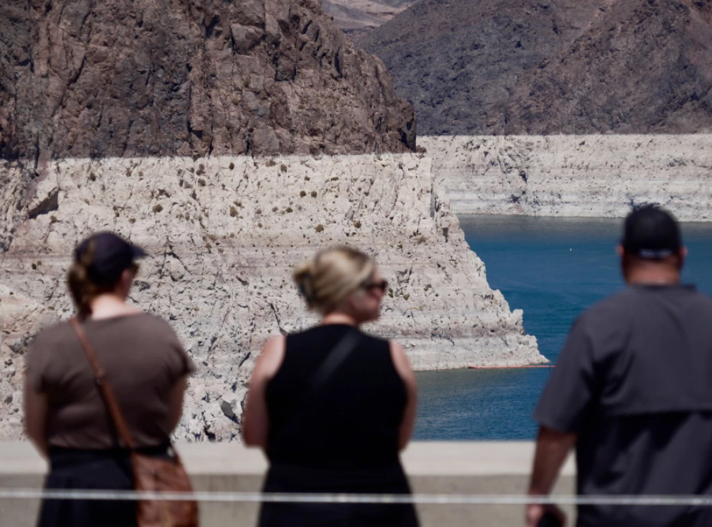 412261_colorado-river-lake-mead_f.webp