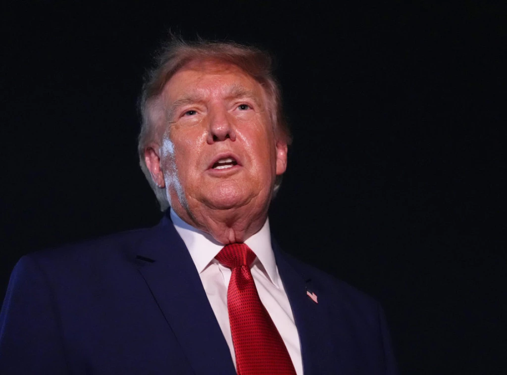 413383_trump_f.webp