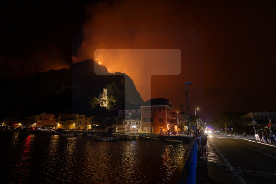 413726_hrvatska-omis-pozar_iff.jpg