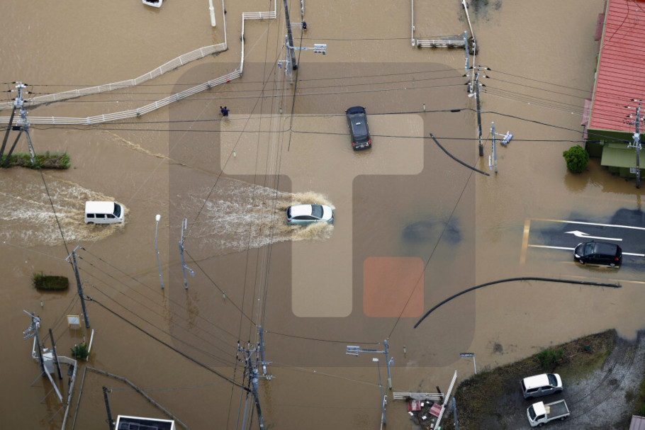413735_japan-heavy-rain_iff.jpg