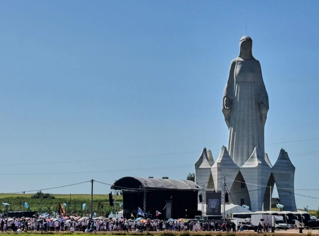 414180_giant-virgin-mary_f.webp