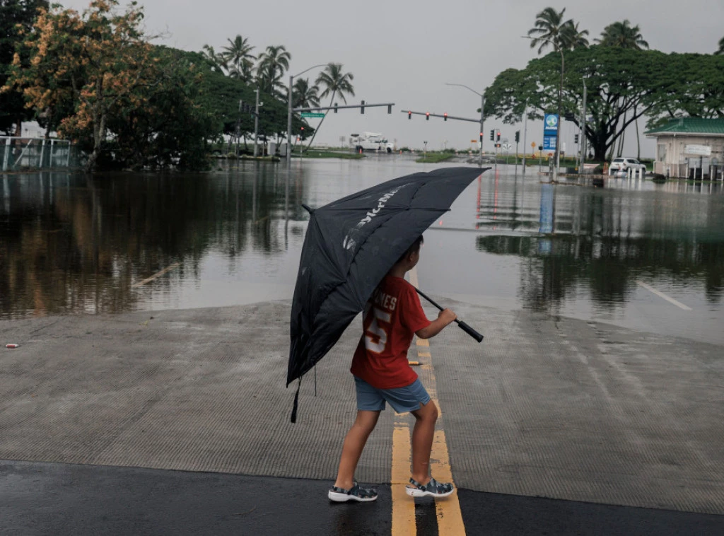 414494_tropical-weather-hawaii_f.webp
