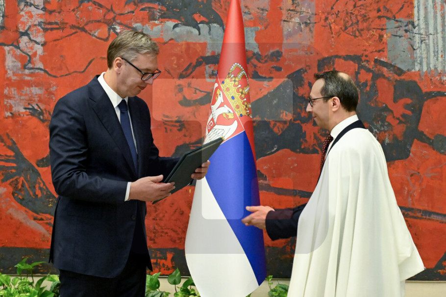 414521_vucic-alzir-akreditivi_iff.jpg