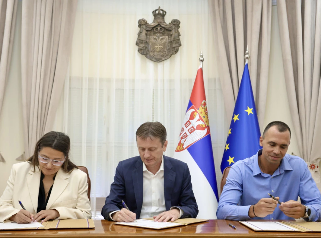 414998_batajnica-domzdravlja-glisic_f.webp