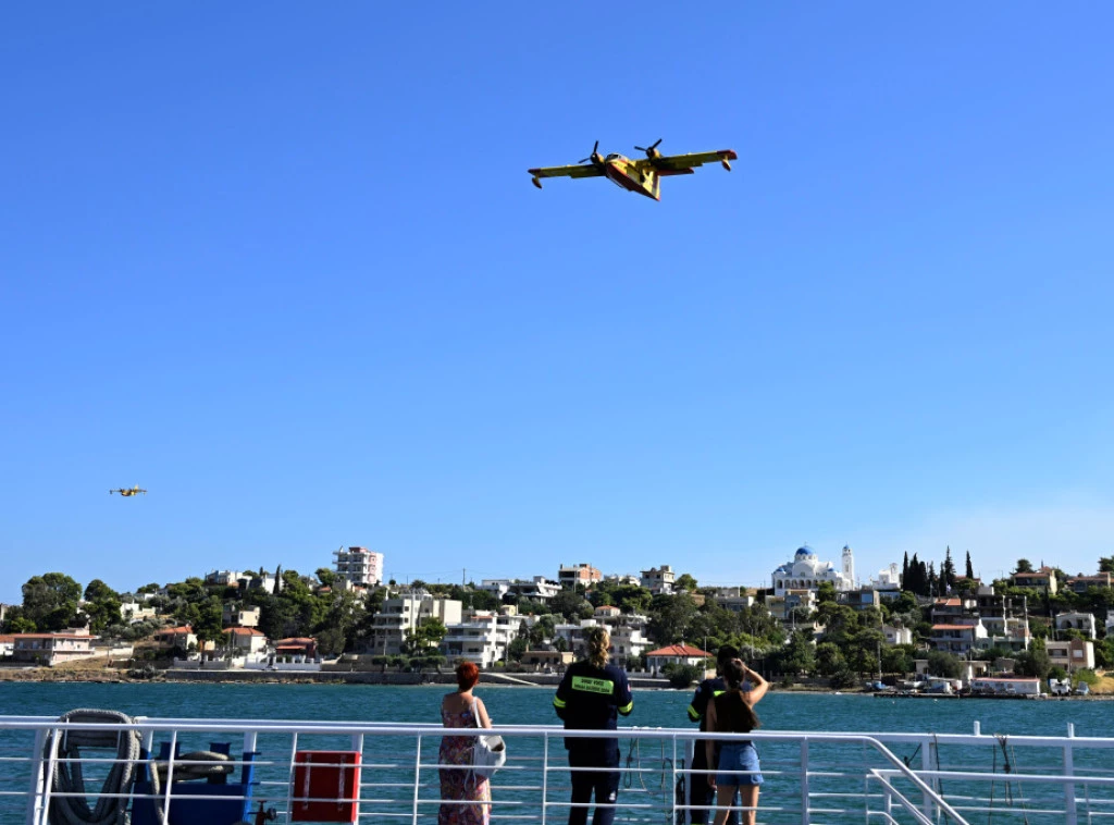 415263_greece-wildfire_f.webp