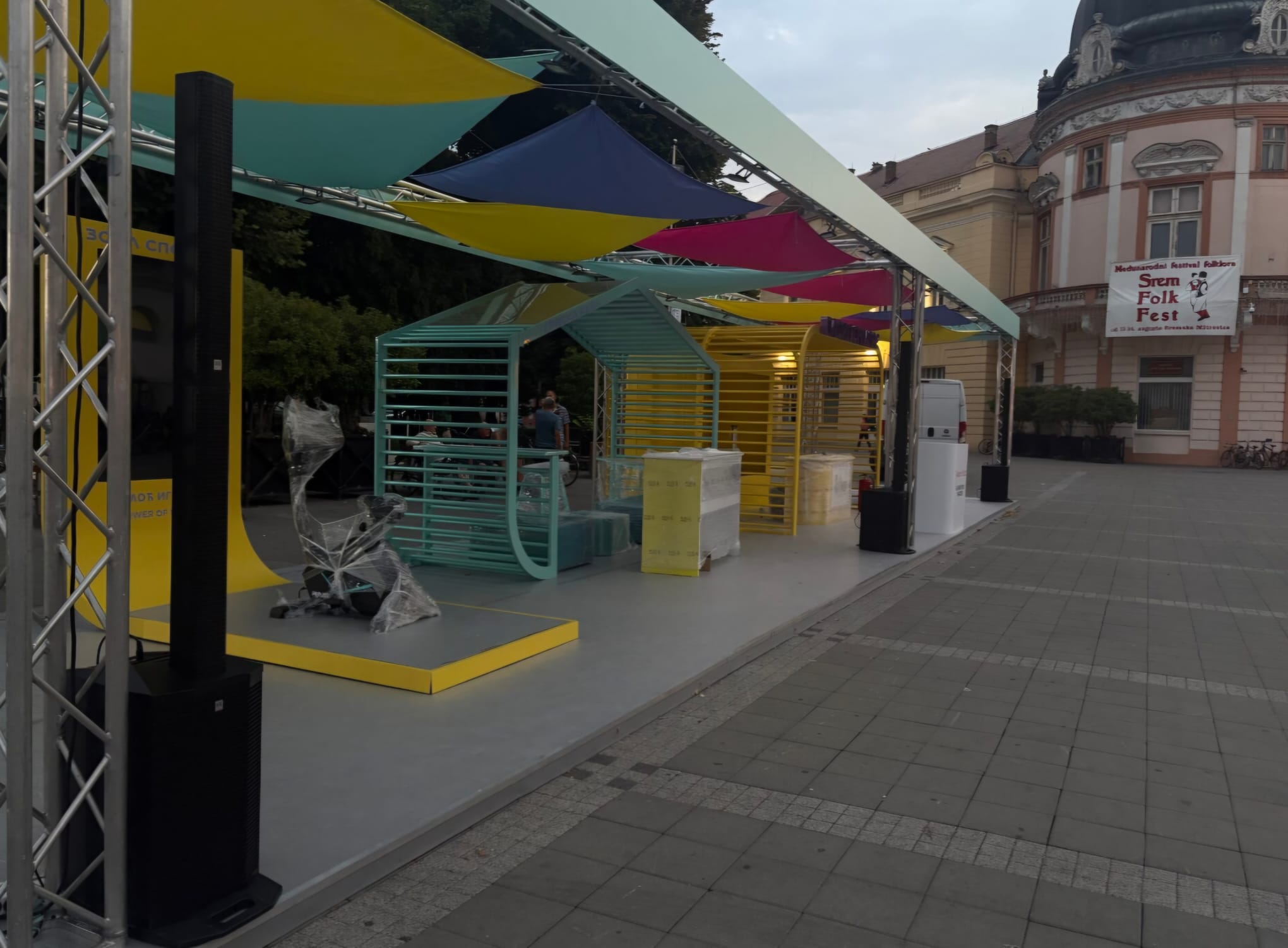 fd9a5b29-d681-46df-a360-f94c6cf8c559.jpg