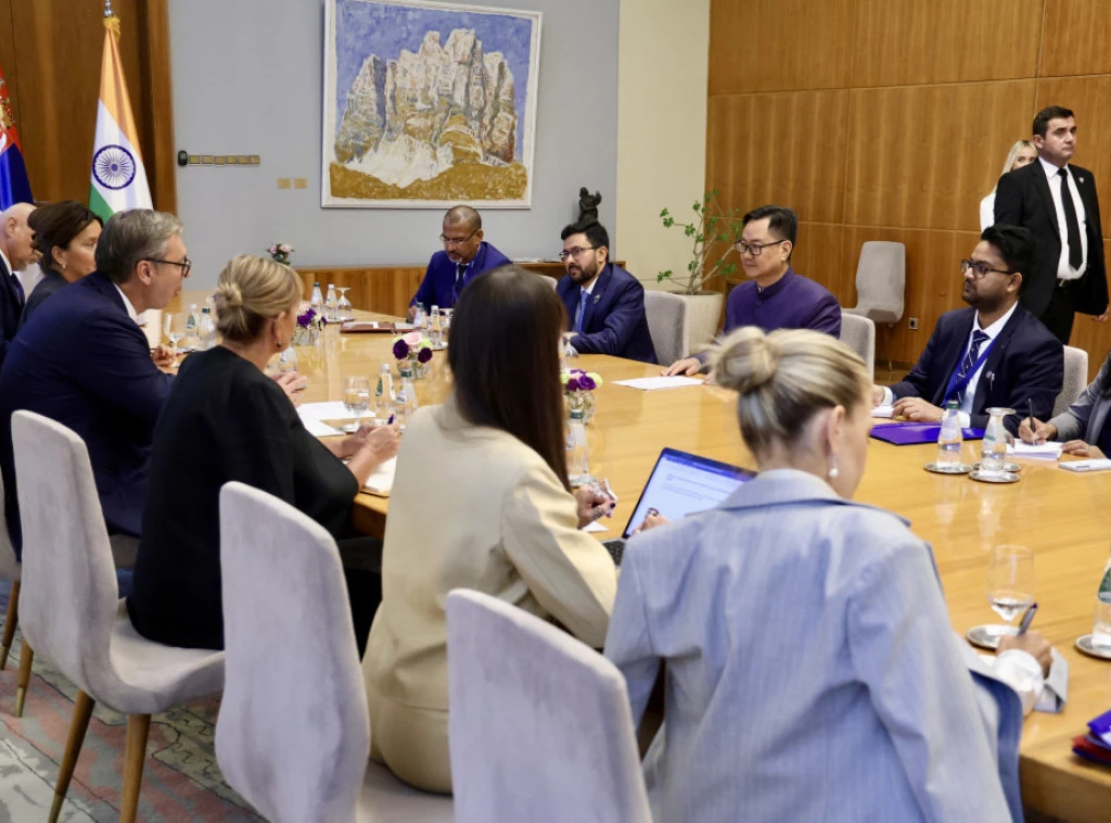 418358_vucic-konferencija-indija_f.webp