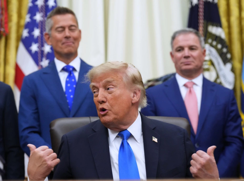 418878_trump_f.webp